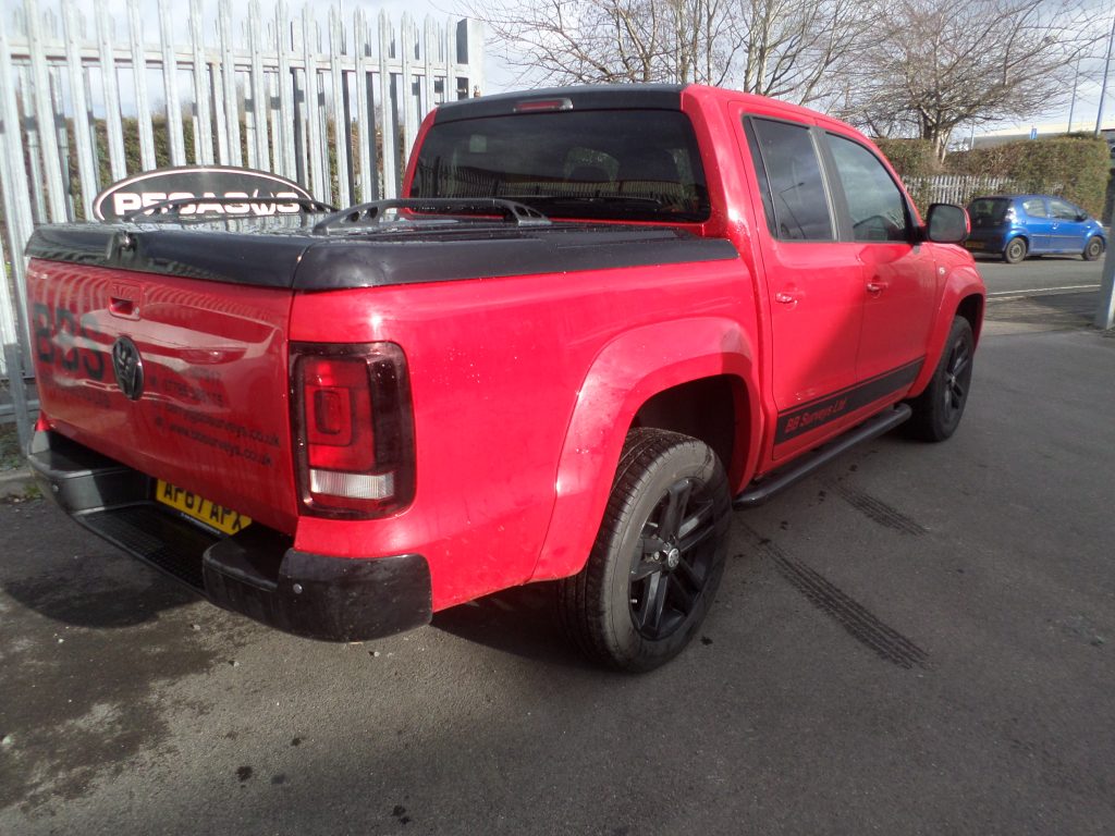 vw amarok tonneau lid cover 1 Pegasus 4x4 